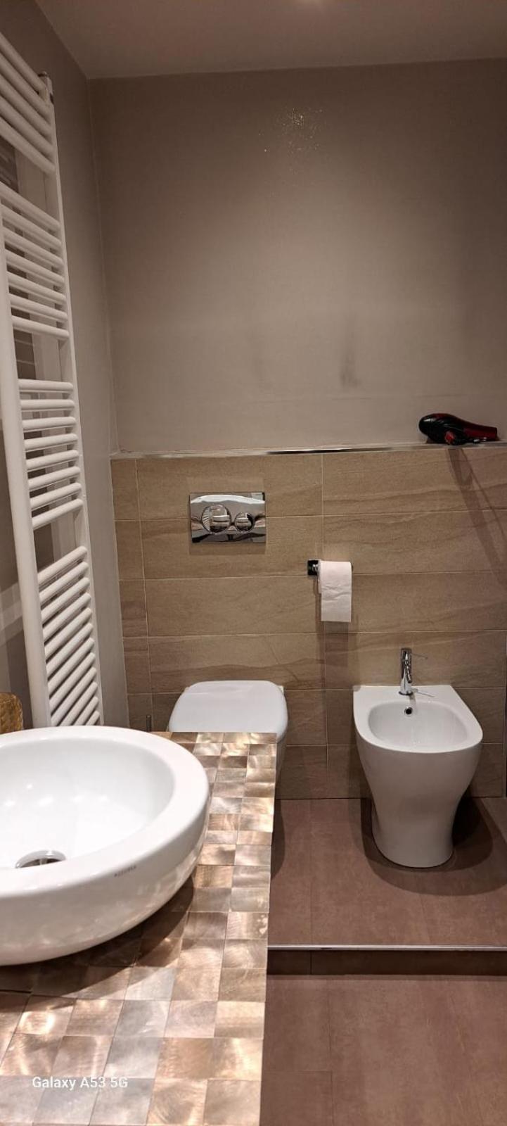 Large Double Room,1525166287:JPEG